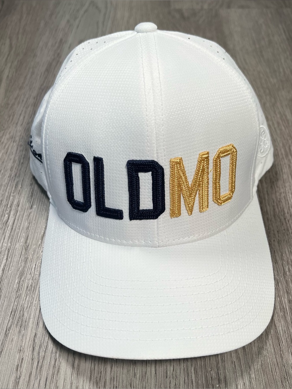 Old Memorial Golf Course Country Club Snap White Hat Cap G/Fore Men’s Old MO